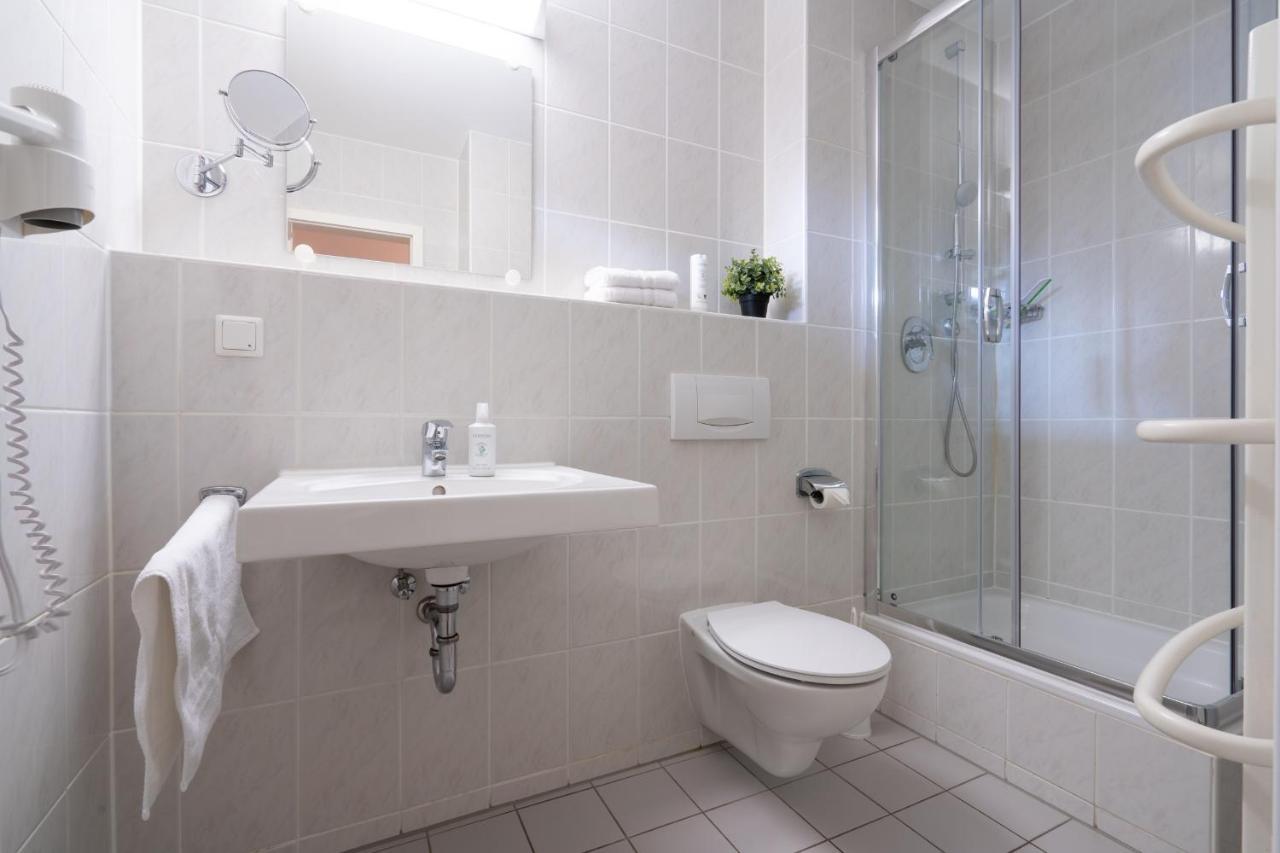 Feriendorf Rugana - Komfort Appartement Mit 1 Schlafzimmer Und Terrasse B16 Dranske Exterior foto